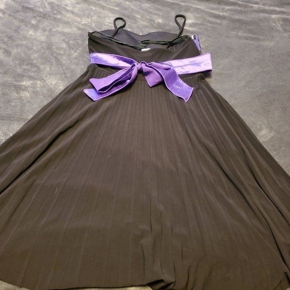 * Formal Dress Sz. Small - Picture 2 of 2